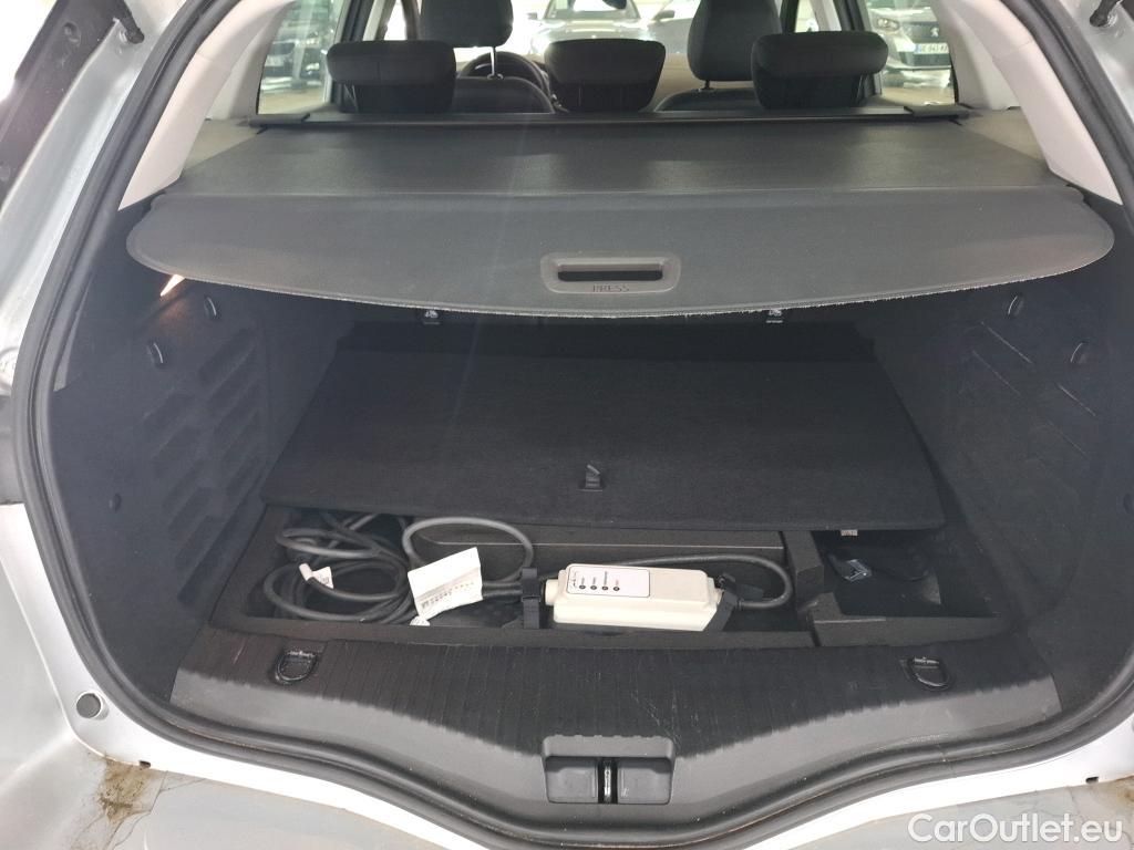  Renault  Megane RENAULT Mégane Estate / 2020 / 5P / Break evolution E-Tech hyb rechargeable 160 #4