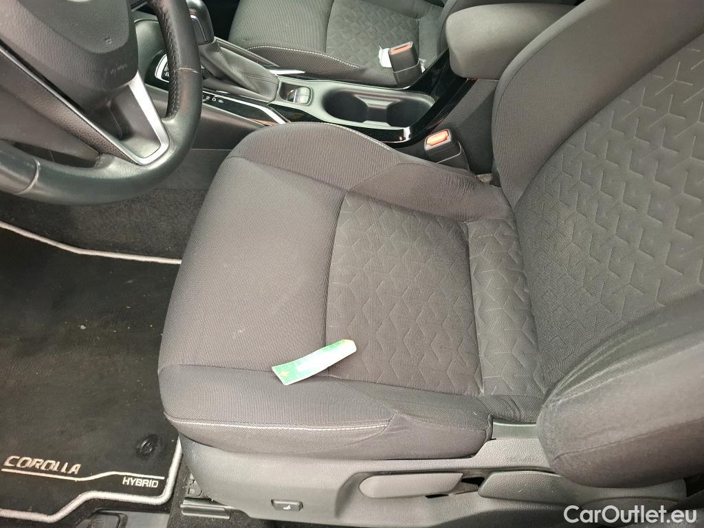  Toyota  Corolla TOYOTA  Touring Sports / 2018 / 5P / Break Hybride 122h Dynamic Business TVU #18