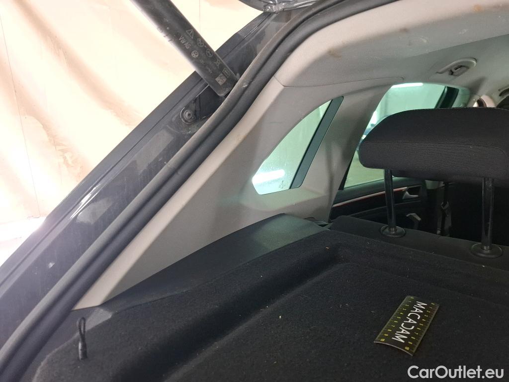  Volkswagen  Tiguan VOLKSWAGEN  / 2020 / 5P / SUV 2.0 TDI 150 DSG7 Life Business #47