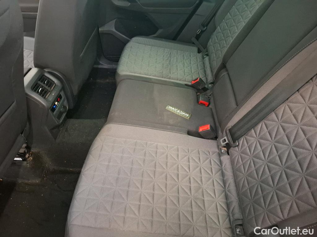  Volkswagen  Tiguan VOLKSWAGEN  / 2020 / 5P / SUV 2.0 TDI 150 DSG7 Life Business #75
