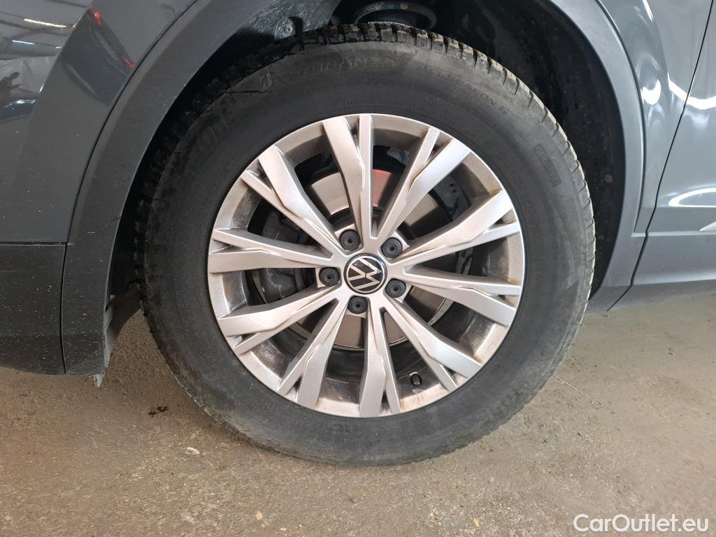  Volkswagen  Tiguan VOLKSWAGEN  / 2020 / 5P / SUV 2.0 TDI 150 DSG7 Life Business #12