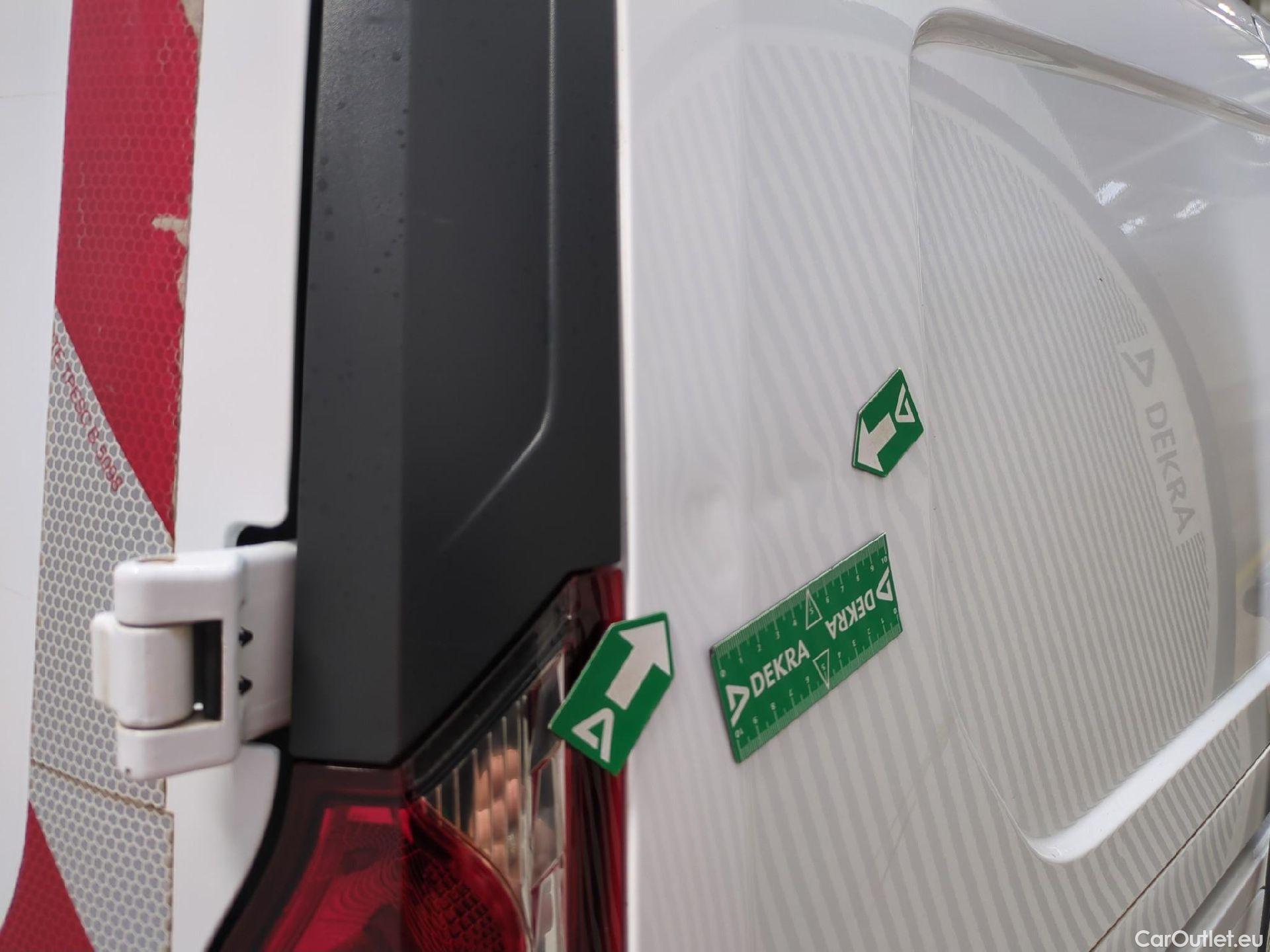  Ford  Transit Connect FORD  VU 4p Fourgonnette 1.5EcoBlue 100 L2 TREND #31