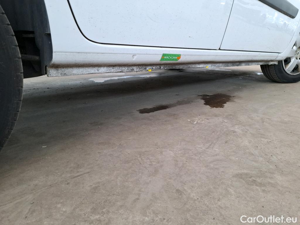  Renault  Kangoo  Express Grand Confort (L1) 1.5 dCi 90CV BVM5 E6 #23