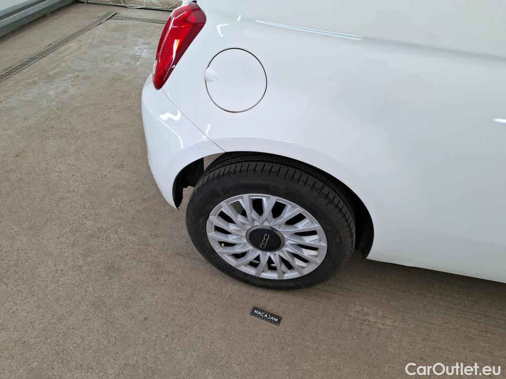  Fiat  500 FIAT   2015  3P  Berline Hybrid 10 BSG 70 ch Dolcevita #16