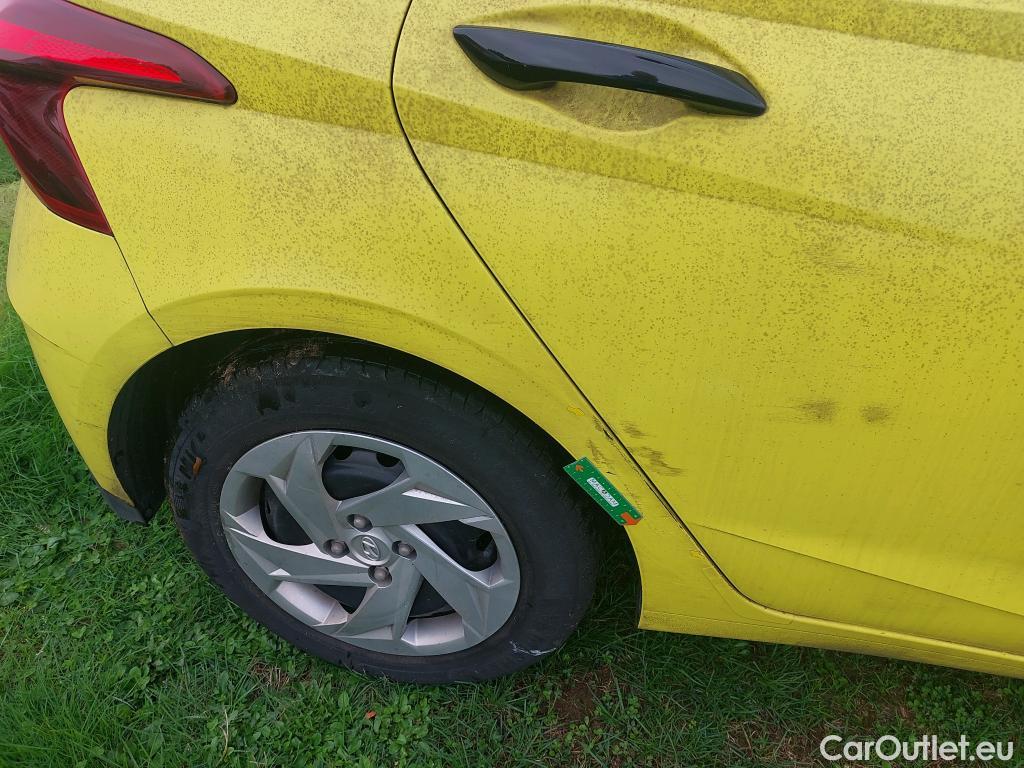  Hyundai  i20  Initia 1.2 85CV BVM5 E6d #1