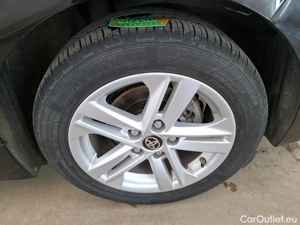  Toyota  Corolla TOYOTA  / 2018 / 5P / Berline Hybride 122h Dynamic Business Stage Acad #28