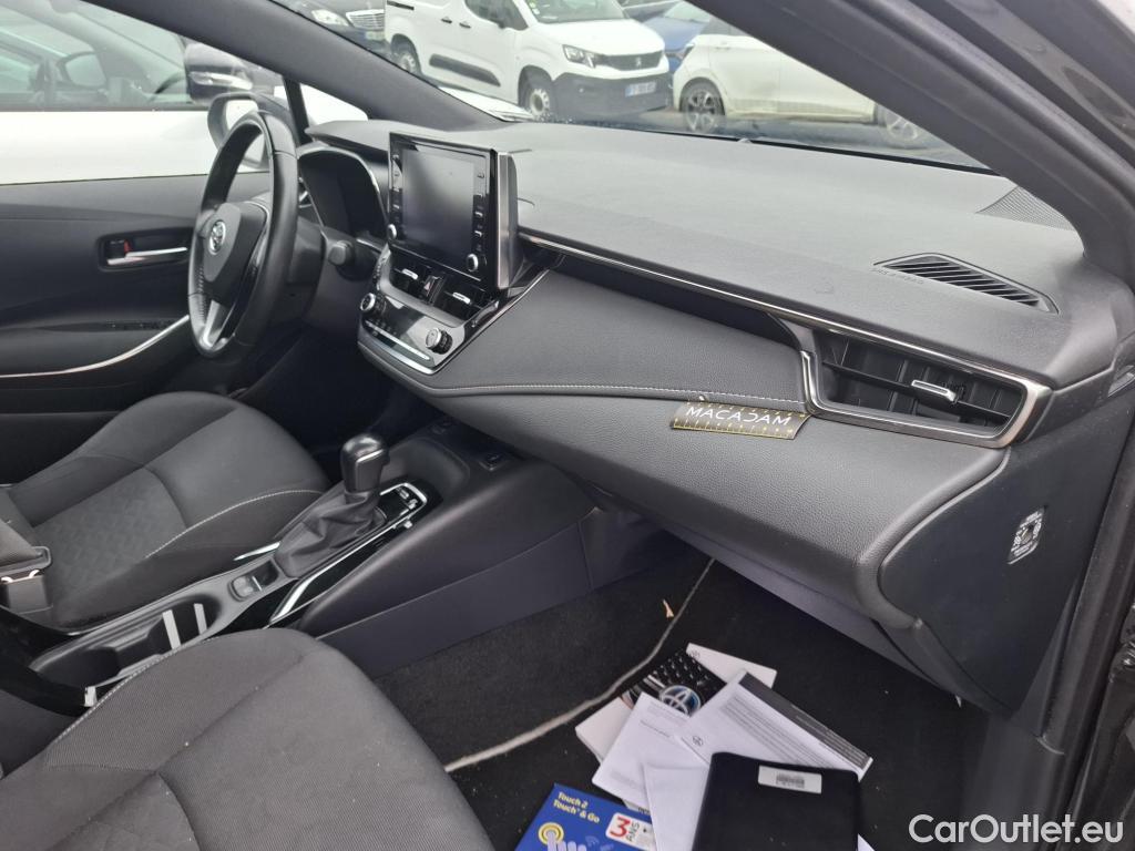  Toyota  Corolla TOYOTA  / 2018 / 5P / Berline Hybride 122h Dynamic Business Stage Acad #36