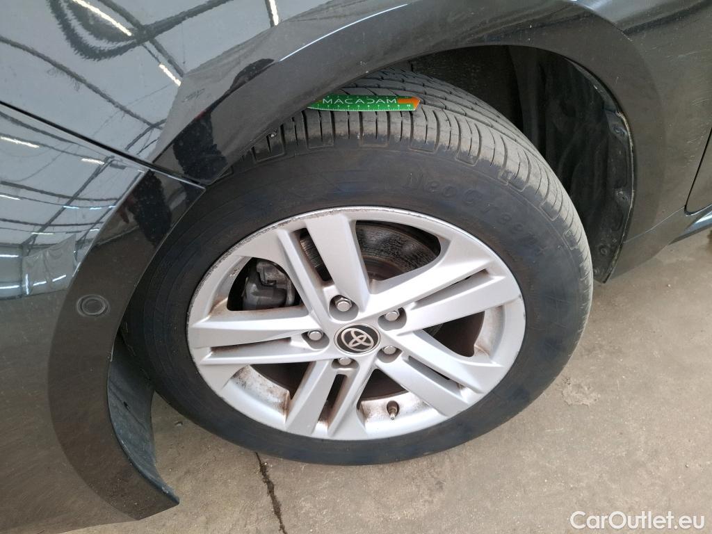  Toyota  Corolla TOYOTA  / 2018 / 5P / Berline Hybride 122h Dynamic Business Stage Acad #21