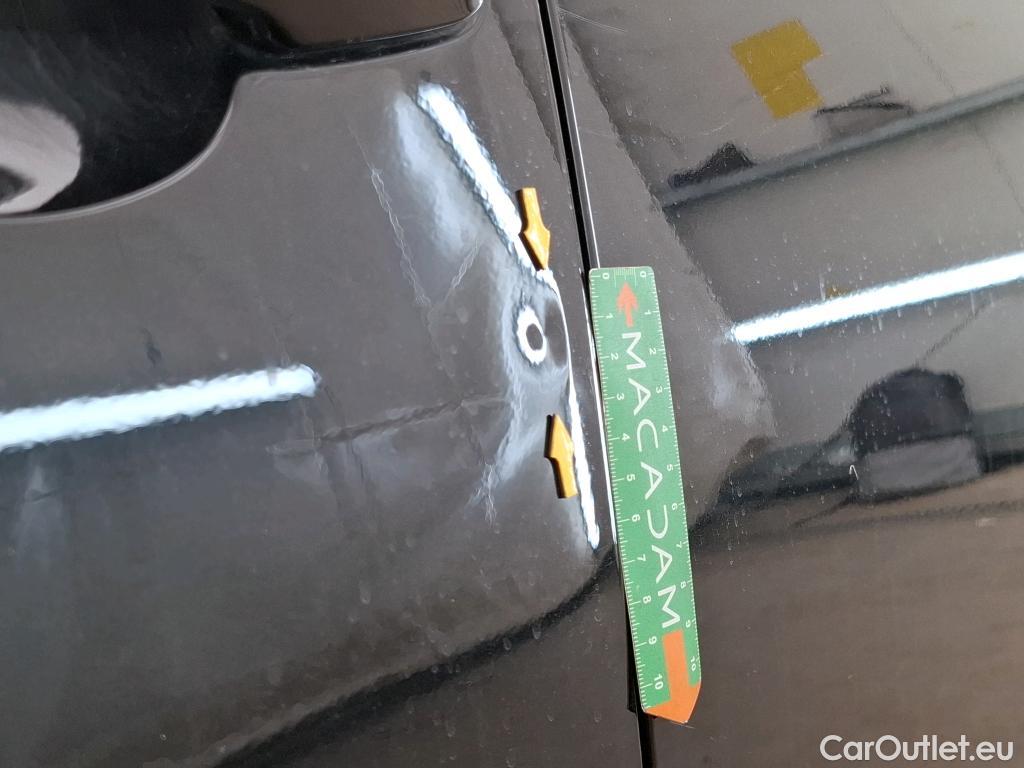  Toyota  Corolla TOYOTA  / 2018 / 5P / Berline Hybride 122h Dynamic Business Stage Acad #42