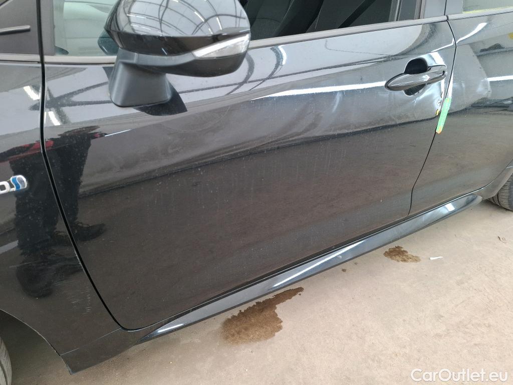  Toyota  Corolla TOYOTA  / 2018 / 5P / Berline Hybride 122h Dynamic Business Stage Acad #41