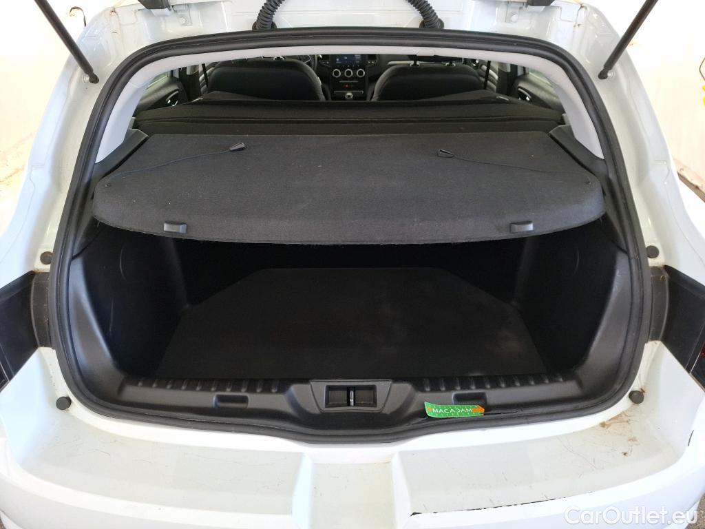  Renault  Megane  IV Berline 5 ptes. Société Air Nav Reversible 1.5 dCi 90CV BVM6 E6 #26