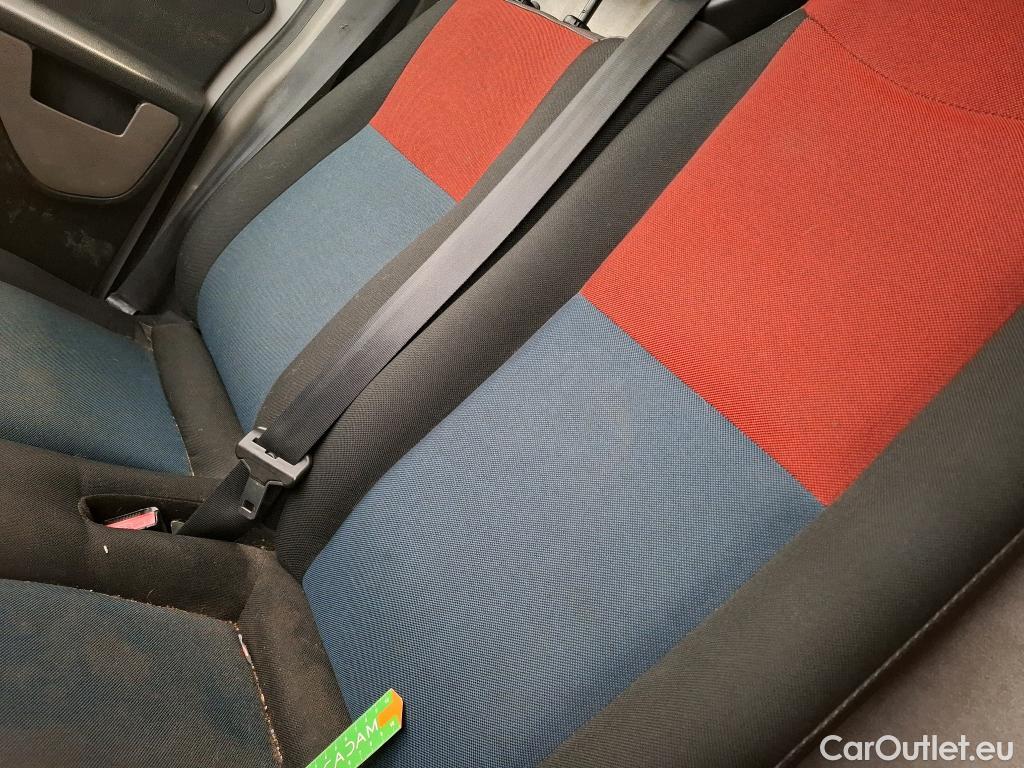  Renault  Master RENAULT  VU 4p Fourgon CA GCf Trac F3300 L2H2 dCi 110 #87