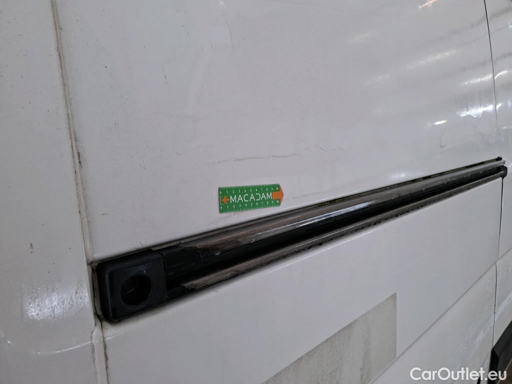  Renault  Master RENAULT  VU 4p Fourgon CA GCf Trac F3300 L2H2 dCi 110 #81
