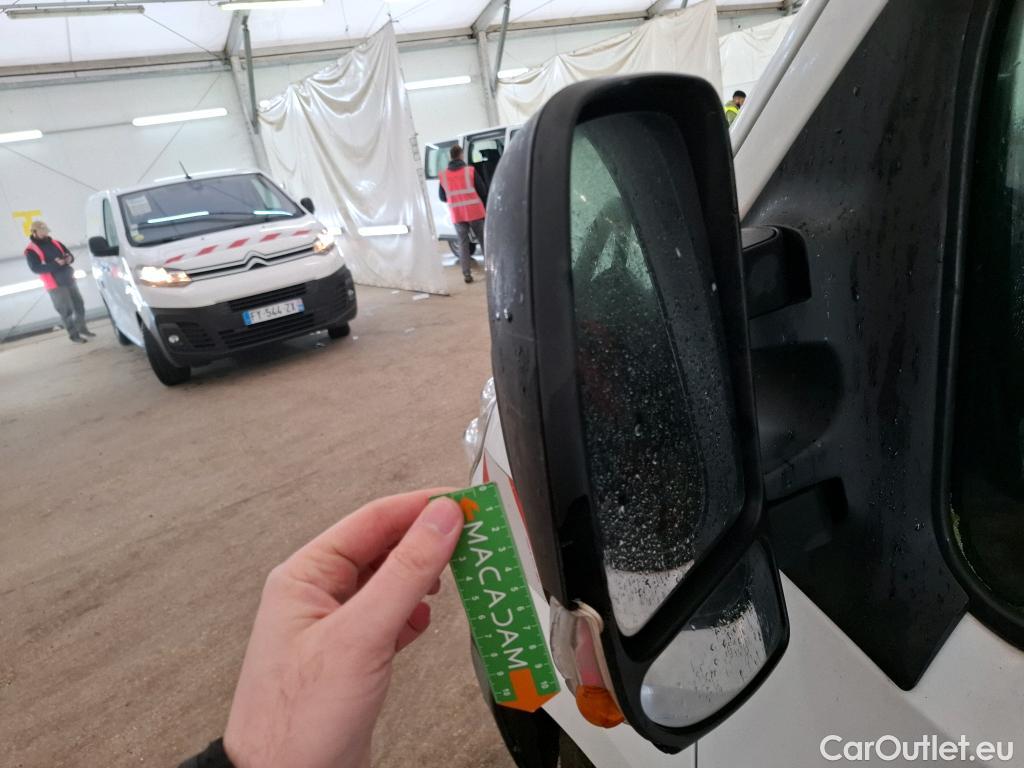  Renault  Master RENAULT  VU 4p Fourgon CA GCf Trac F3300 L2H2 dCi 110 #28
