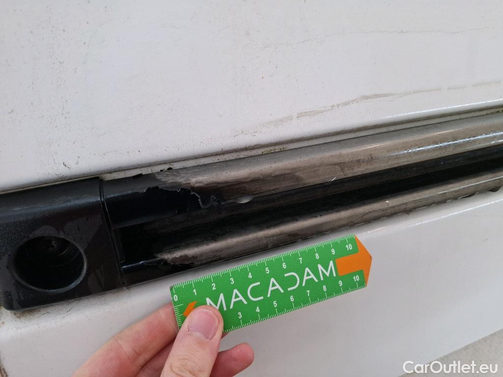  Renault  Master RENAULT  VU 4p Fourgon CA GCf Trac F3300 L2H2 dCi 110 #82