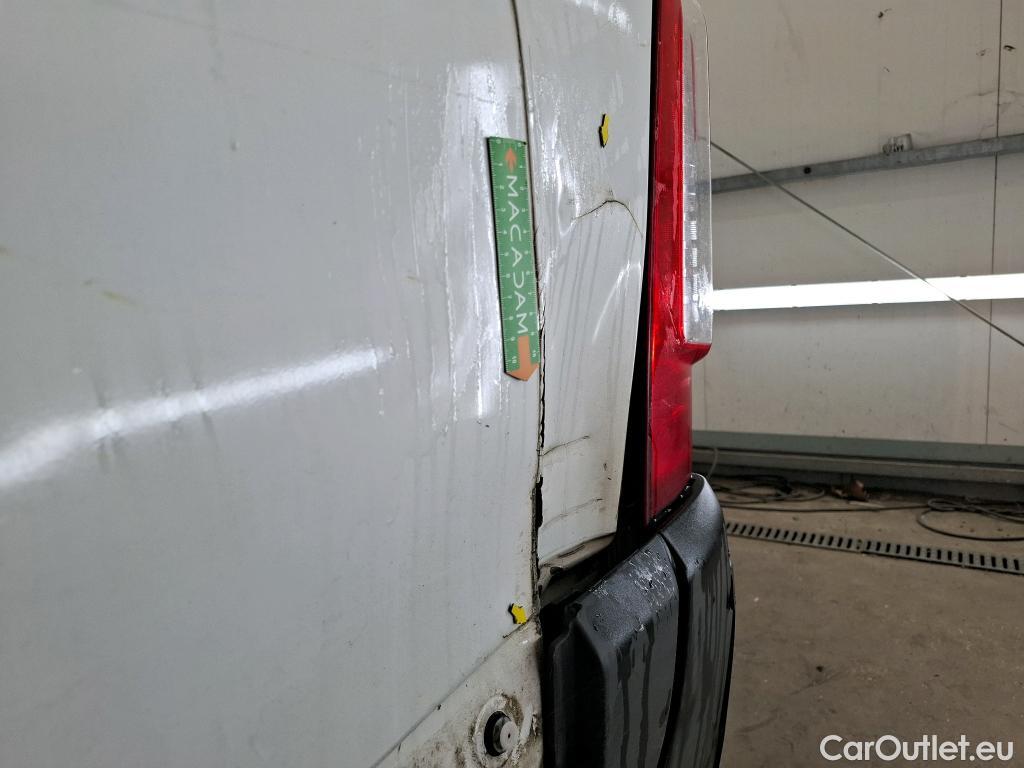  Renault  Master RENAULT  VU 4p Fourgon CA GCf Trac F3300 L2H2 dCi 110 #39