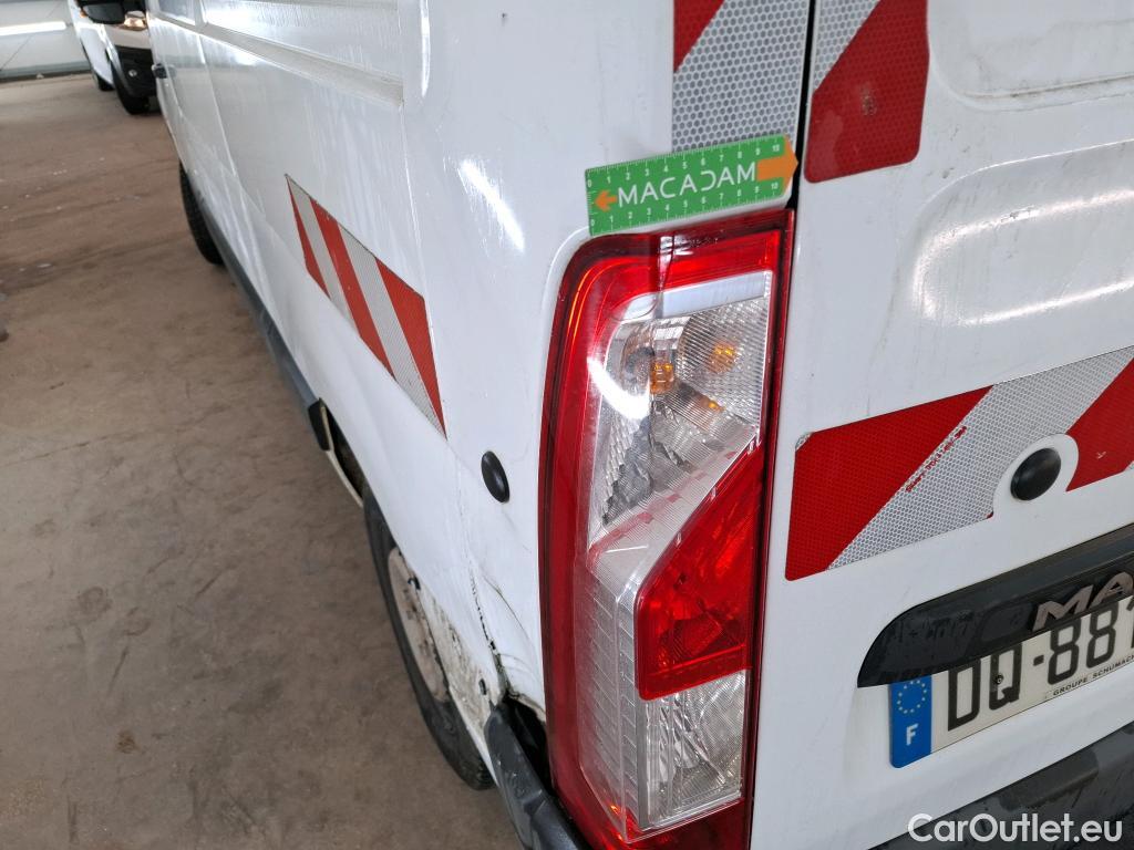  Renault  Master RENAULT  VU 4p Fourgon CA GCf Trac F3300 L2H2 dCi 110 #42