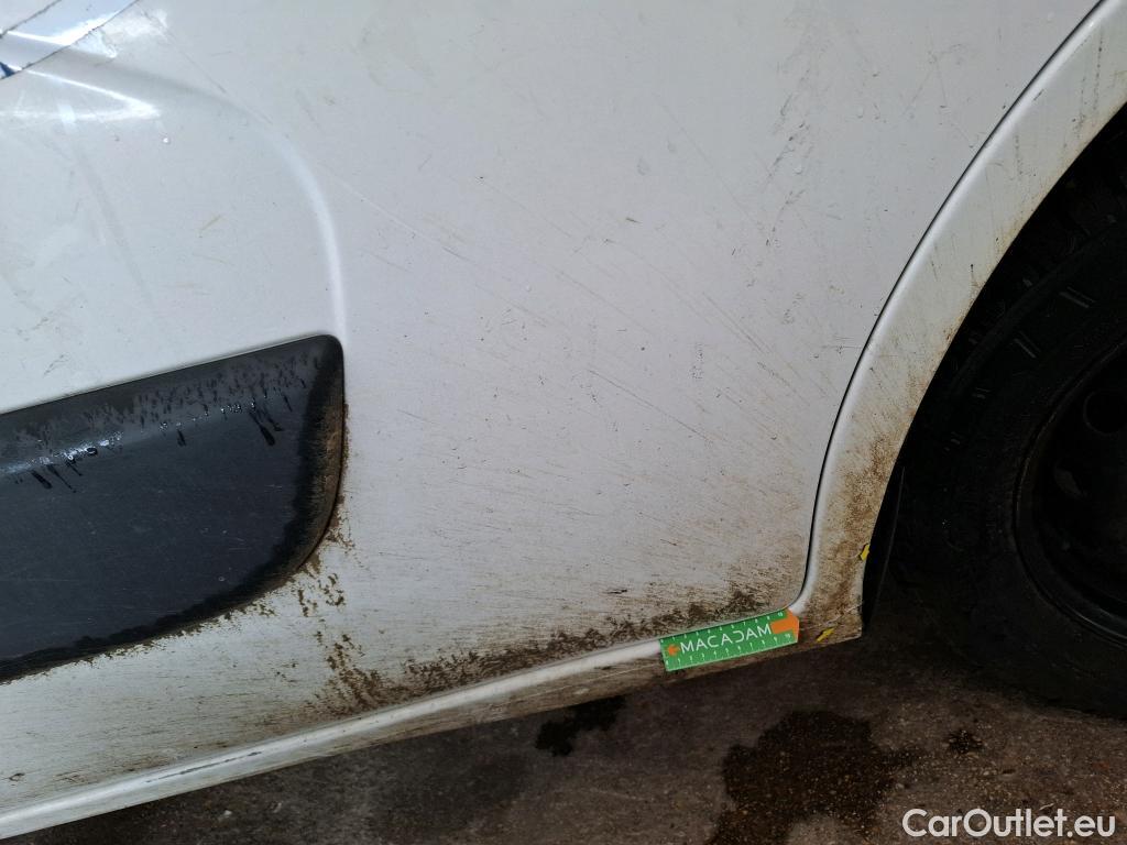  Renault  Master RENAULT  VU 4p Fourgon CA GCf Trac F3300 L2H2 dCi 110 #36