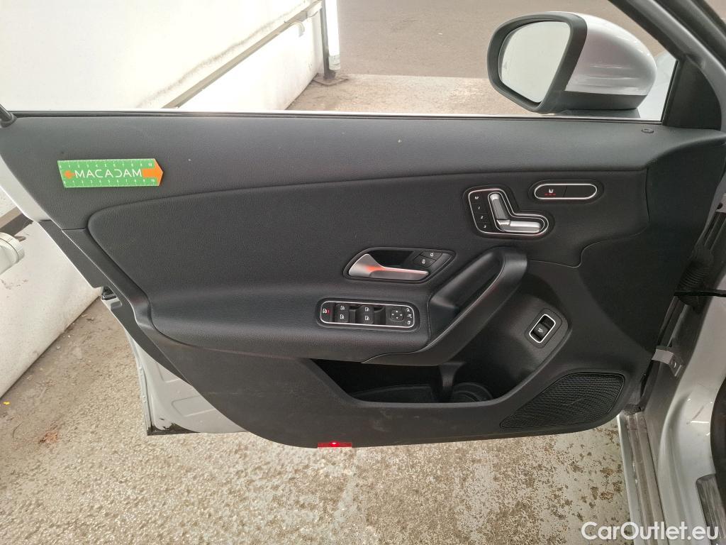 Mercedes  A-Klasse MERCEDES-BENZ Classe A Berline / 2018 / 4P / Berline A 180 d Business Line 8G-DCT #10