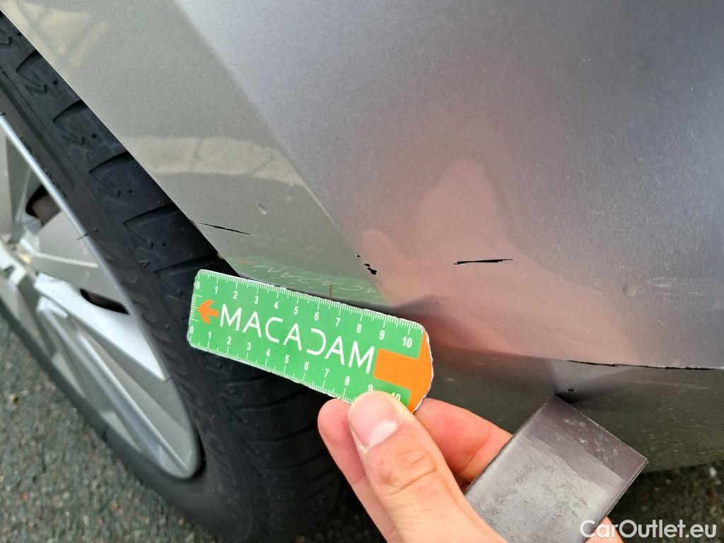  Nissan  Micra NISSAN  / 2016 / 5P / Berline IG-T 92 Business Edition #3