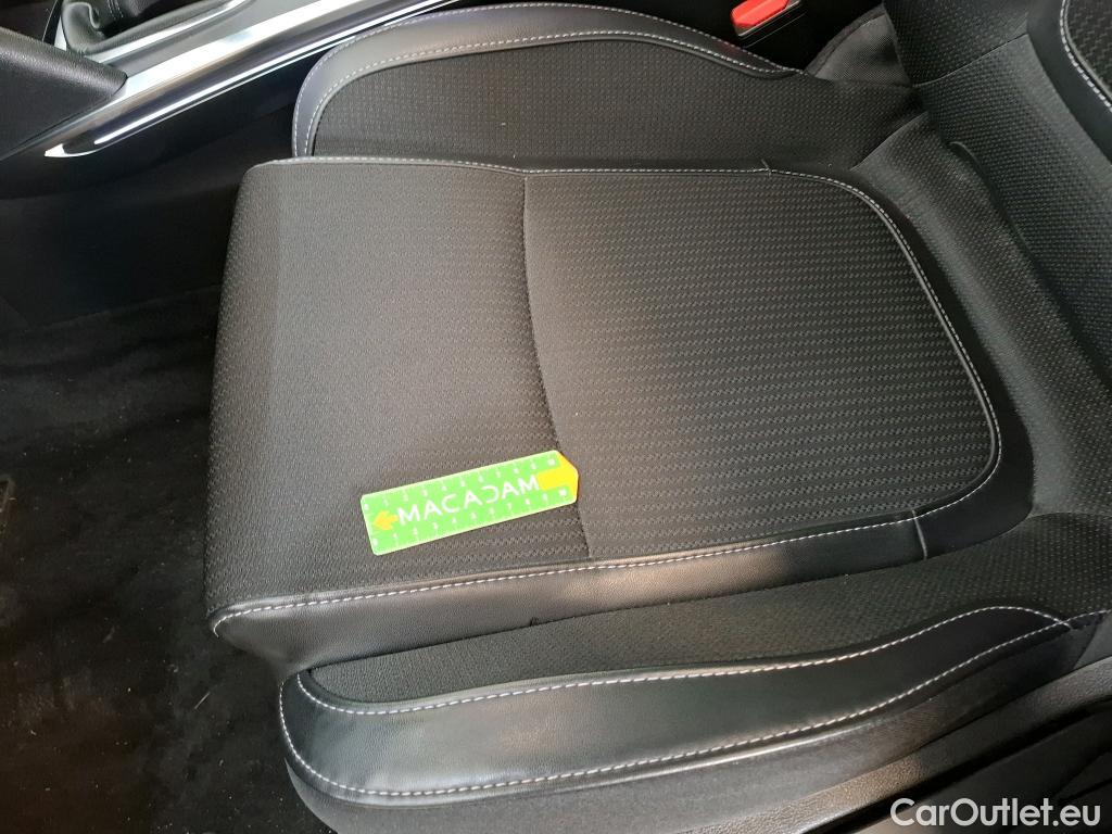  Renault  Megane RENAULT Mégane Berline / 2020 / 5P / Berline techno TCe 140 #14
