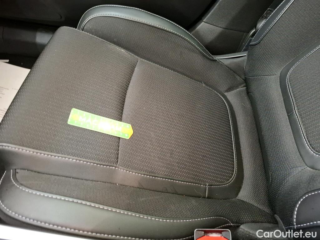  Renault  Megane RENAULT Mégane Berline / 2020 / 5P / Berline techno TCe 140 #13