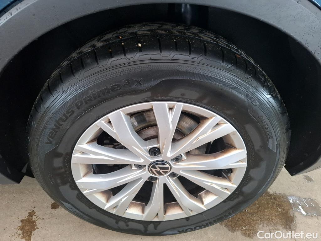  Volkswagen  Tiguan VOLKSWAGEN  / 2020 / 5P / SUV 2.0 TDI 150 DSG7 Life Business #9