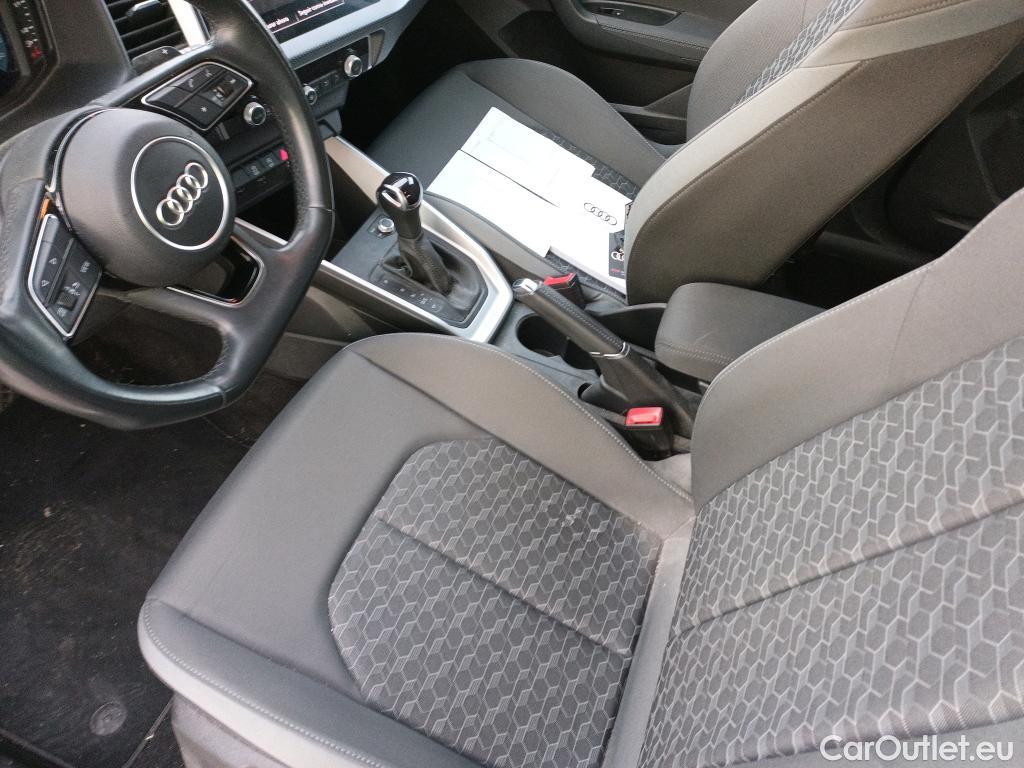  Audi  A1 Sportback AUDI A1 / 2018 / 5P / berlina con portón Sportback Adrenalin 35 TFSI 110kW S tron(SP) #14