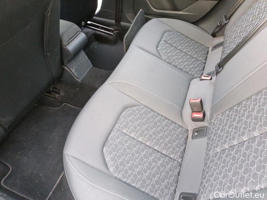  Audi  A1 Sportback AUDI A1 / 2018 / 5P / berlina con portón Sportback Adrenalin 35 TFSI 110kW S tron(SP) #13