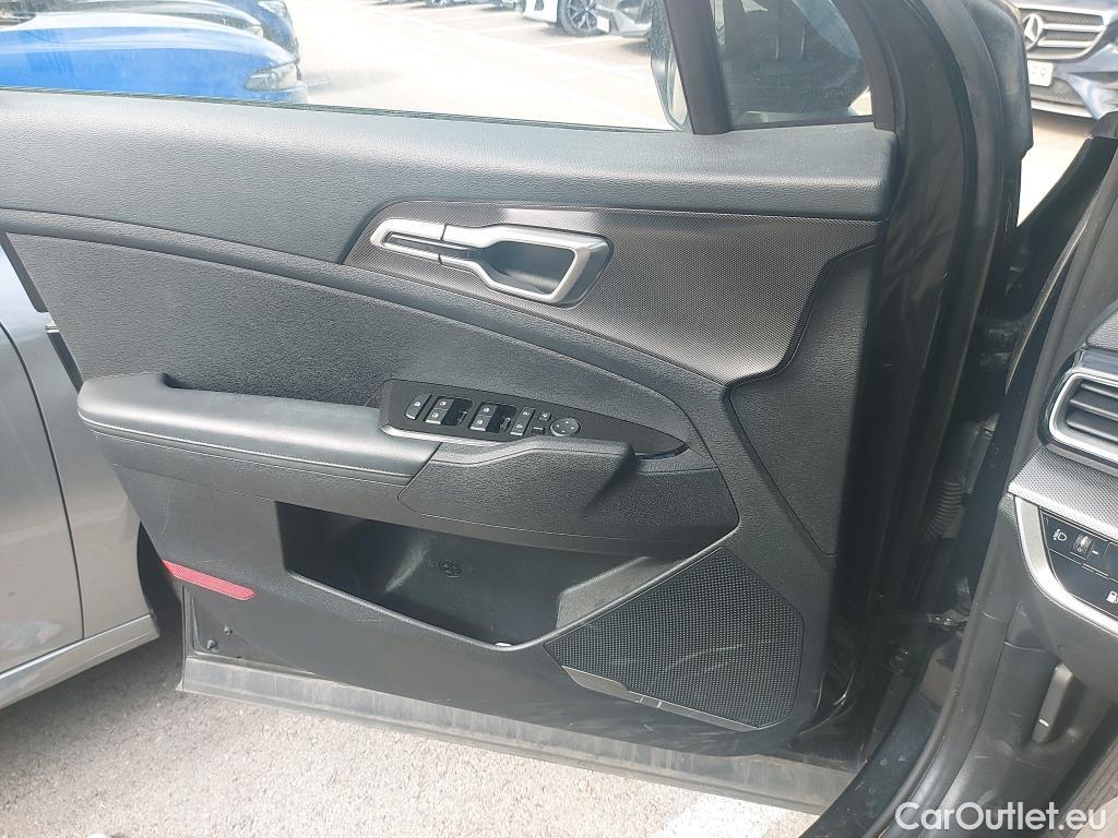  KIA  Sportage KIA  / 2022 / 5P / todoterreno 1.6 T-GDi PHEV 198kW (265CV) Drive 4X4 #30