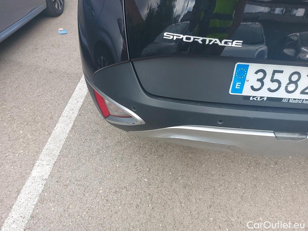  KIA  Sportage KIA  / 2022 / 5P / todoterreno 1.6 T-GDi PHEV 198kW (265CV) Drive 4X4 #39