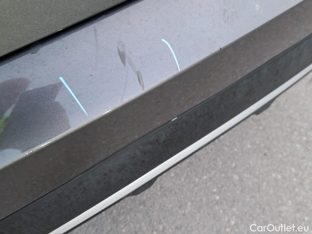  DS  DS7 DS DS 7 Crossback / 2017 / 5P / todoterreno BlueHDi DE 96kW (130CV) AT. PERF.LINE #14