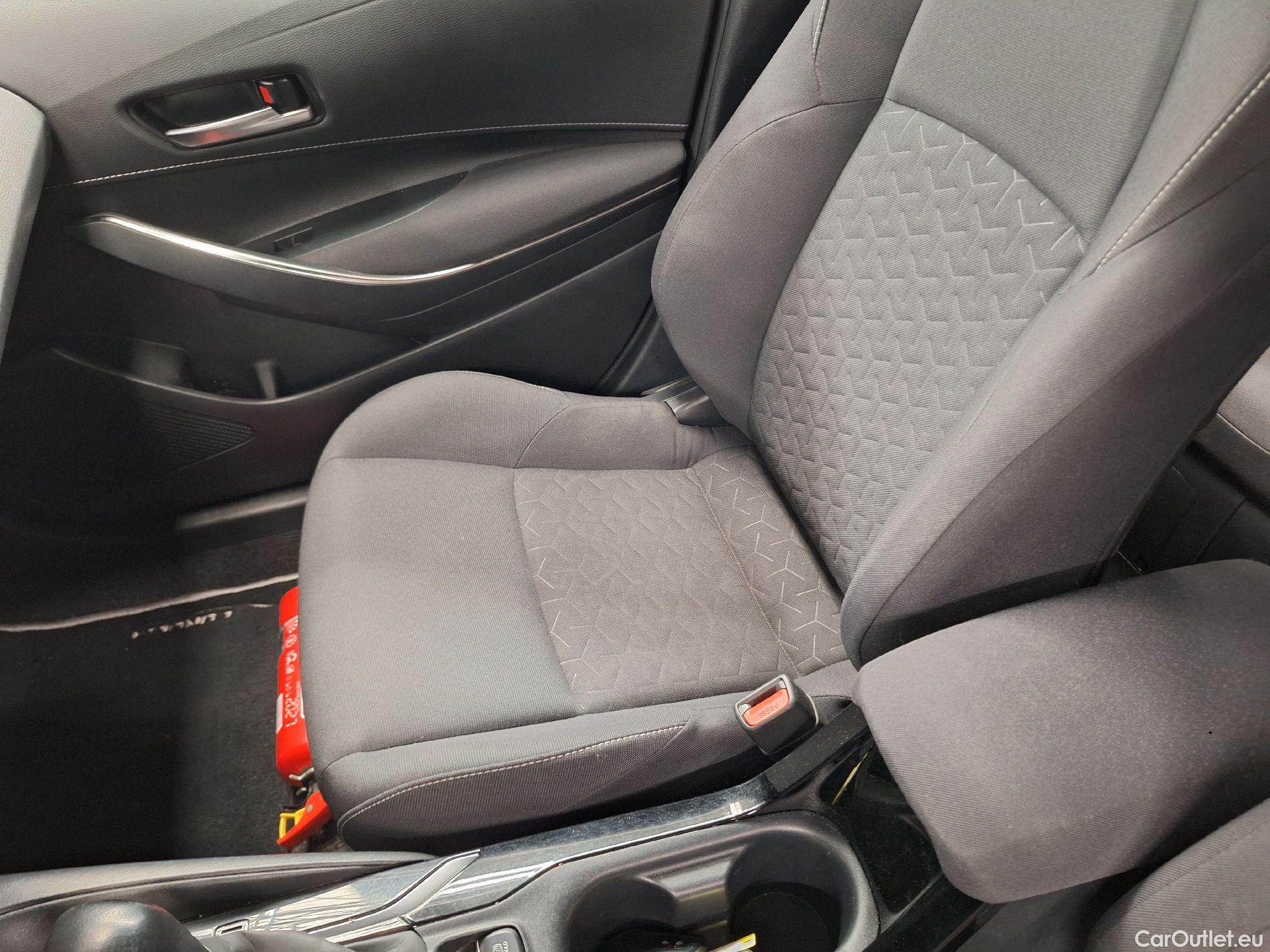  Toyota  Corolla Toyota,  TS '19, Toyota  Touring Sports 1.8 Hybrid Dynamic e #10