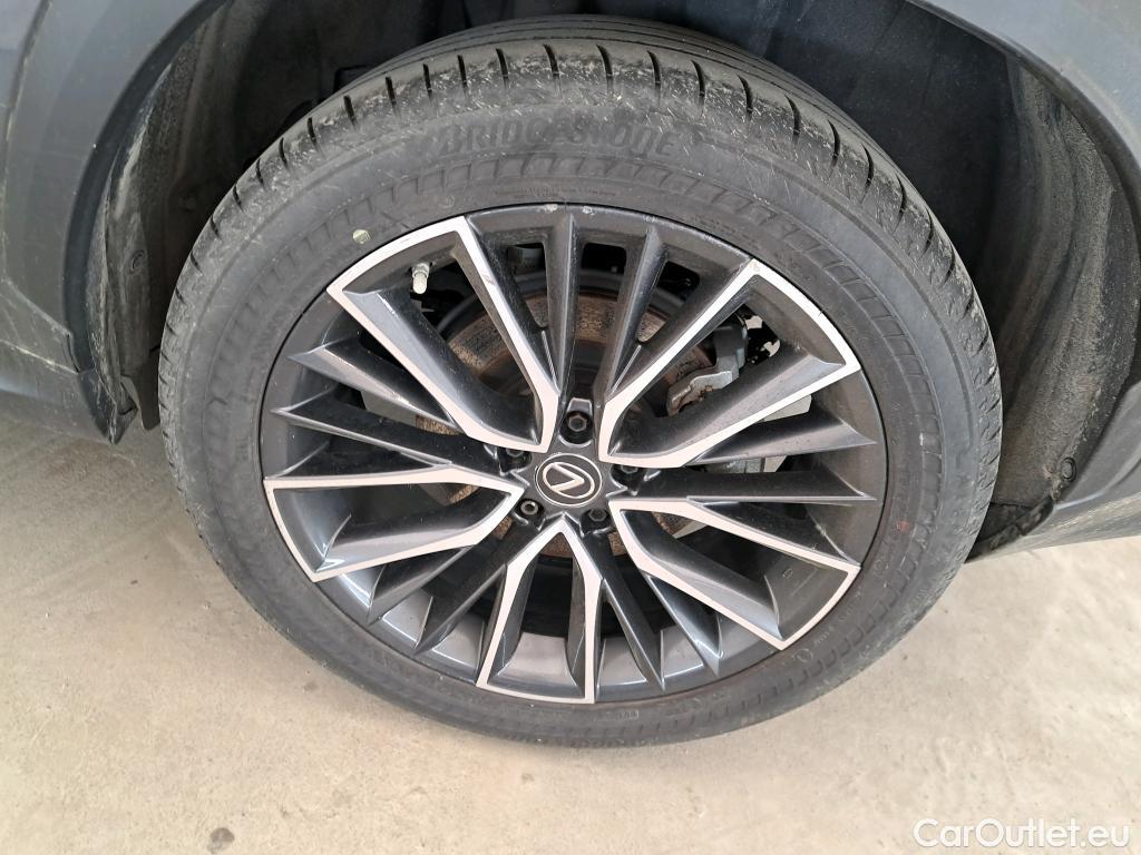  Lexus  NX LEXUS  / 2021 / 5P / SUV 450H+ 4WD Executive #3
