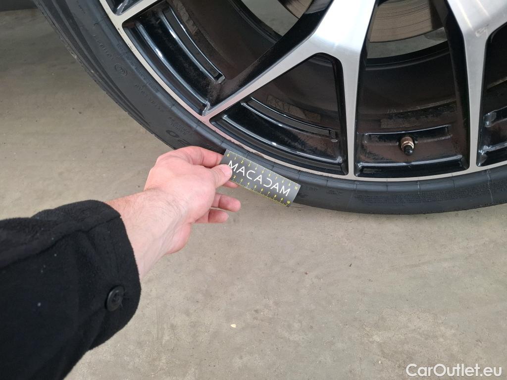  Mercedes  G-Klasee MERCEDES-BENZ GLC Coupe / 2019 / 5P / Coupé 2.0 GLC 300 DE AMG LINE 4MATIC #7