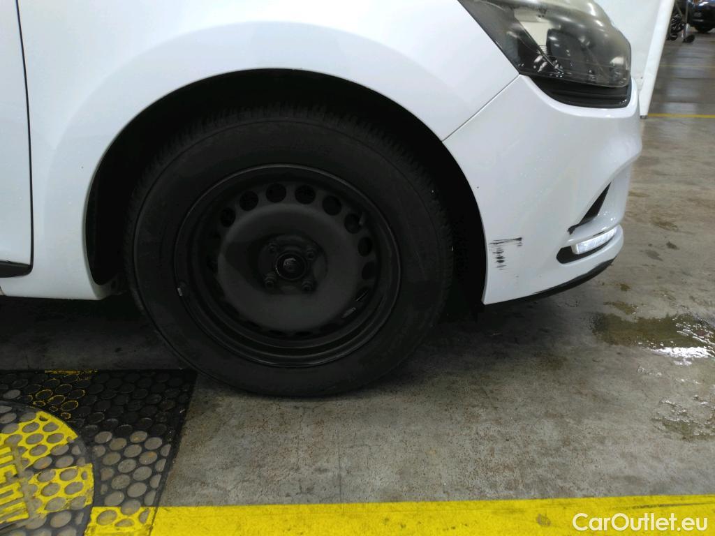  Renault  Clio  IV Air 1.5 dCi 75CV BVM5 E6 #12