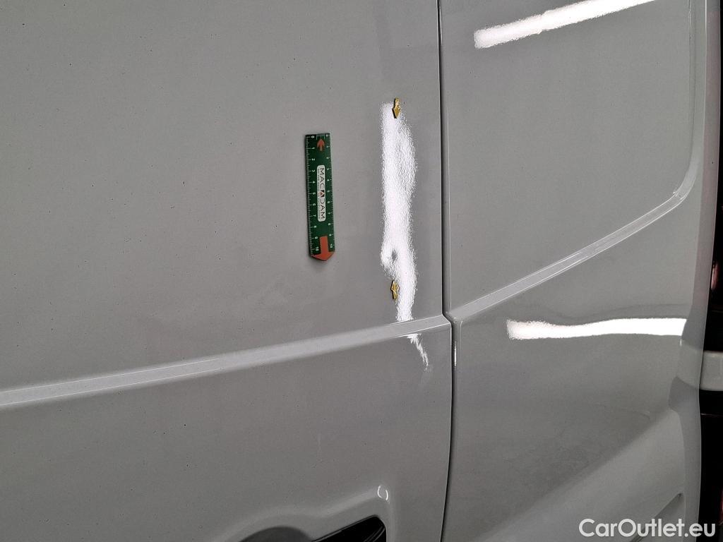  Renault  Trafic RENAULT  / 2019 / 4P / Fourgon tole FG GCF L1H1 1000 1.6 dCi 120 #23