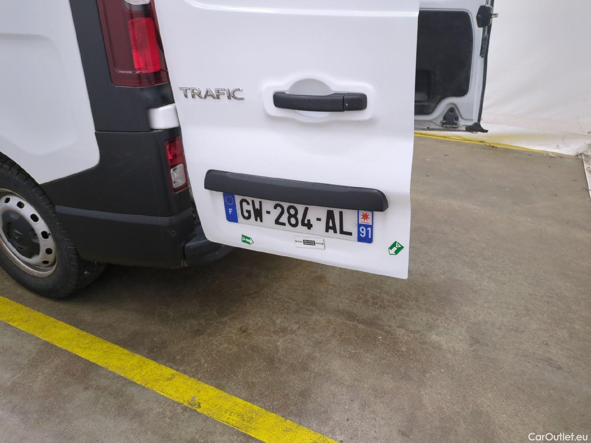  Renault  Trafic RENAULT  / 2021 / 4P / Fourgon tôlé FG GCF L2H1 3T Blue dCi 130 #43
