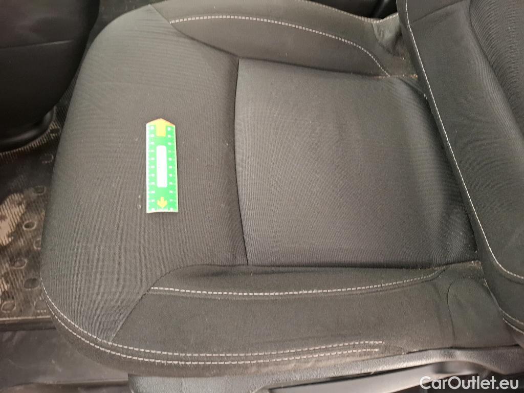  Renault  Trafic RENAULT  / 2019 / 4P / Fourgon tole FG GCF L1H1 1000 1.6 dCi 120 #4