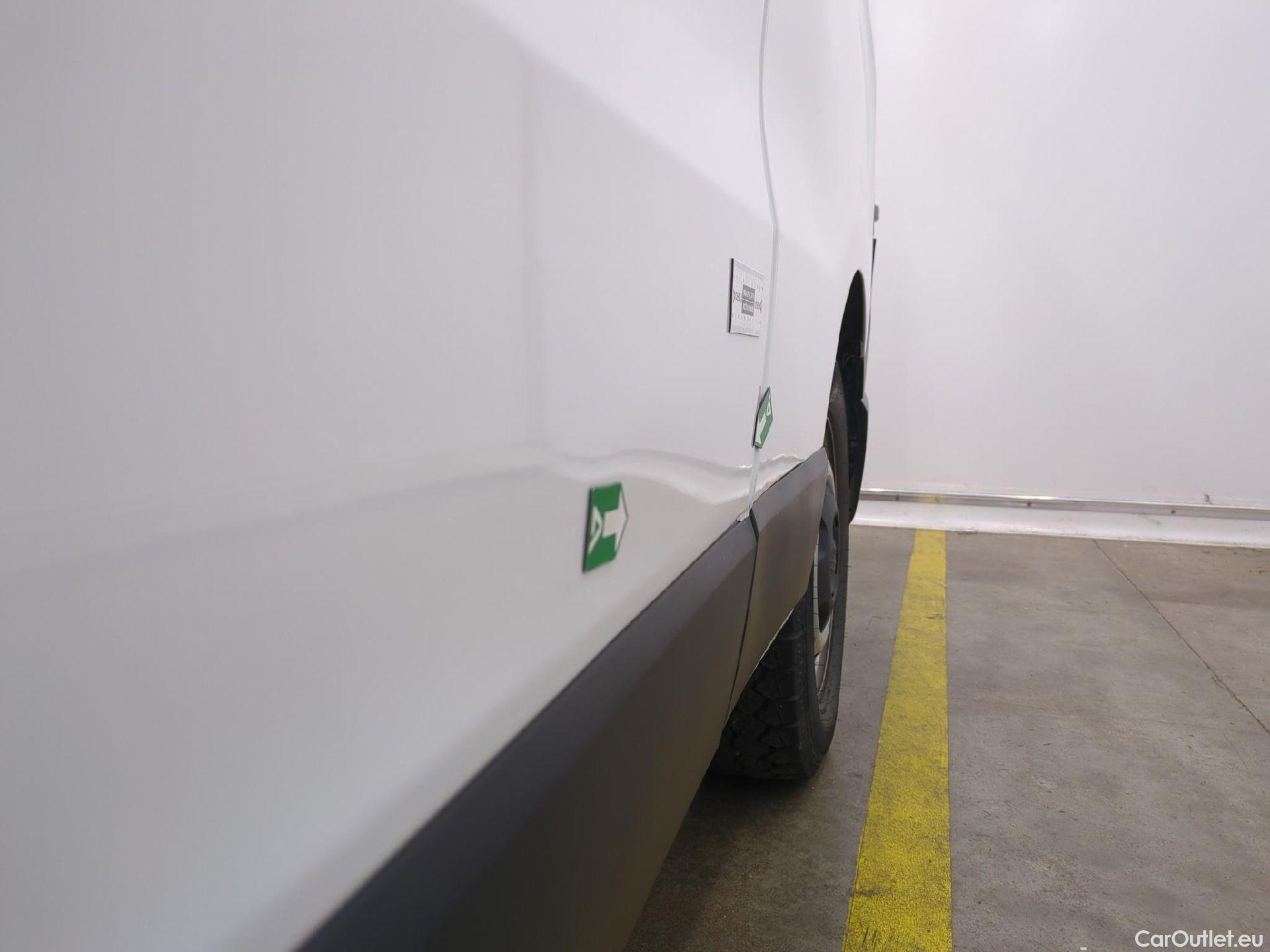  Renault  Trafic RENAULT  / 2021 / 4P / Fourgon tôlé FG GCF L2H1 3T Blue dCi 130 #32