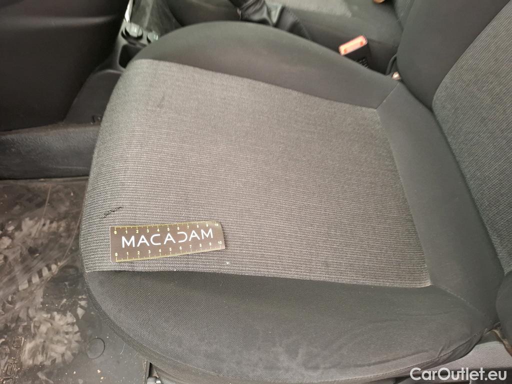 Fiat  Doblo FIAT Doblò Cargo / 2015 / 4P / Fourgonnette Maxi 1.6 Mjet 105 Evoluzione 1005kg #18