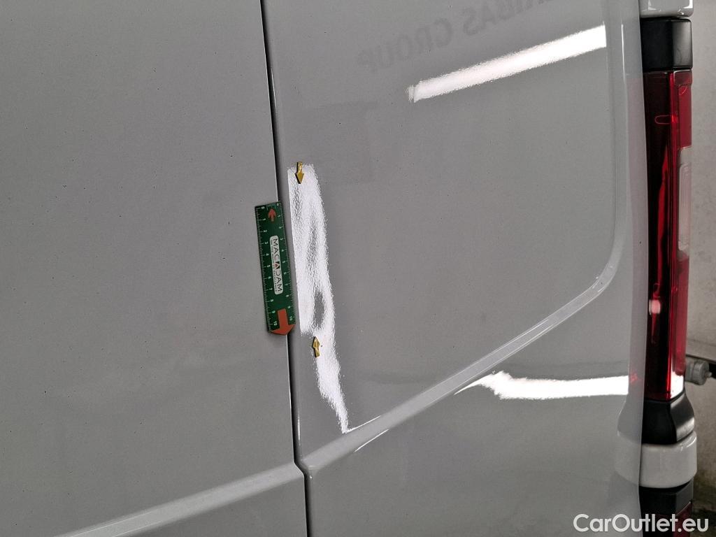  Renault  Trafic RENAULT  / 2019 / 4P / Fourgon tole FG GCF L1H1 1000 1.6 dCi 120 #19