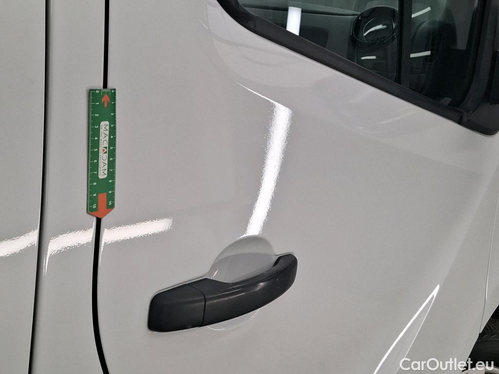 Renault  Trafic RENAULT  / 2019 / 4P / Fourgon tole FG GCF L1H1 1000 1.6 dCi 120 #35