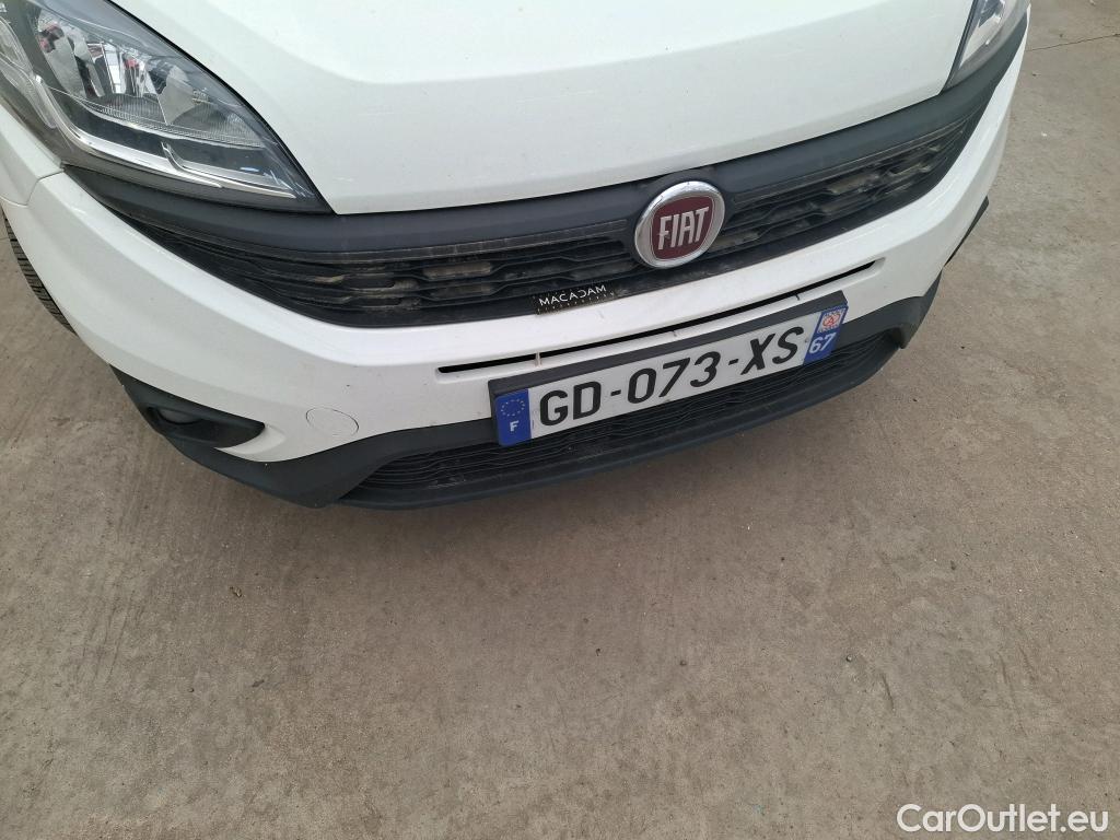  Fiat  Doblo FIAT Doblò Cargo / 2015 / 4P / Fourgonnette Maxi 1.6 Mjet 105 Evoluzione 1005kg #3