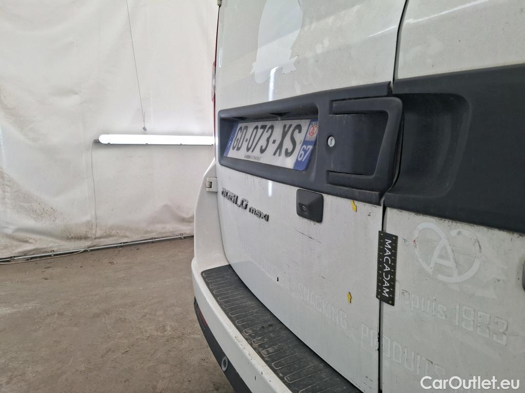  Fiat  Doblo FIAT Doblò Cargo / 2015 / 4P / Fourgonnette Maxi 1.6 Mjet 105 Evoluzione 1005kg #1