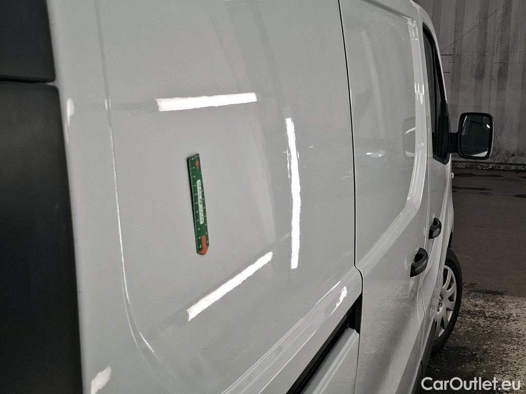  Renault  Trafic RENAULT  / 2019 / 4P / Fourgon tole FG GCF L1H1 1000 1.6 dCi 120 #14