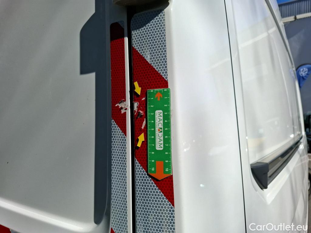  Volkswagen  Crafter  Fourgon Fourgon 35 mittlerer Radstand mit Hochdach FWD 2.0 140CV BVM6 #87