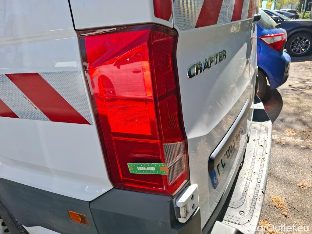  Volkswagen  Crafter  Fourgon Fourgon 35 mittlerer Radstand mit Hochdach FWD 2.0 140CV BVM6 #82