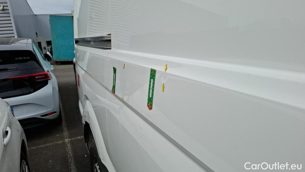  Volkswagen  Crafter  Fourgon Fourgon 35 mittlerer Radstand mit Hochdach FWD 2.0 140CV BVM6 #34