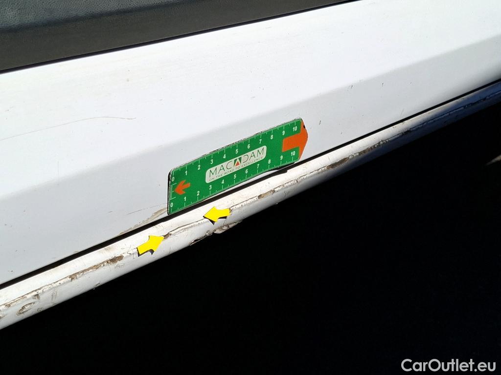  Volkswagen  Crafter  Fourgon Fourgon 35 mittlerer Radstand mit Hochdach FWD 2.0 140CV BVM6 #45